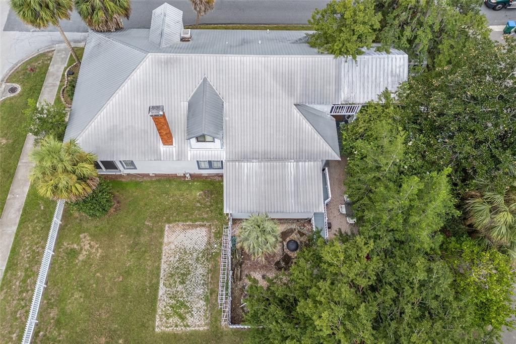 Active With Contract: $374,000 (4 beds, 3 baths, 3556 Square Feet)