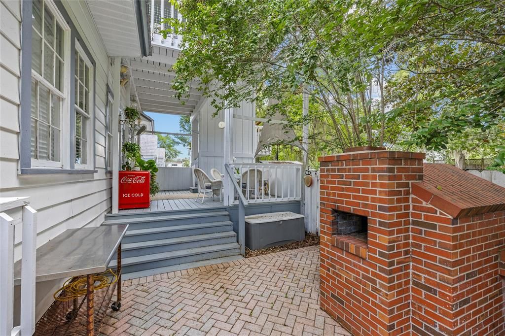 Active With Contract: $374,000 (4 beds, 3 baths, 3556 Square Feet)