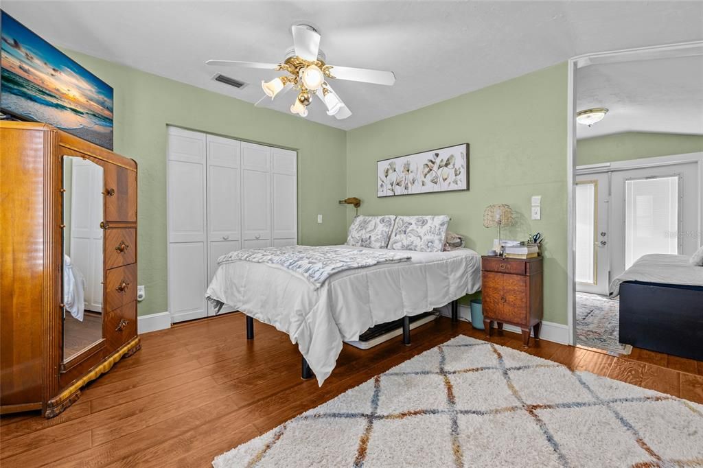 Active With Contract: $374,000 (4 beds, 3 baths, 3556 Square Feet)