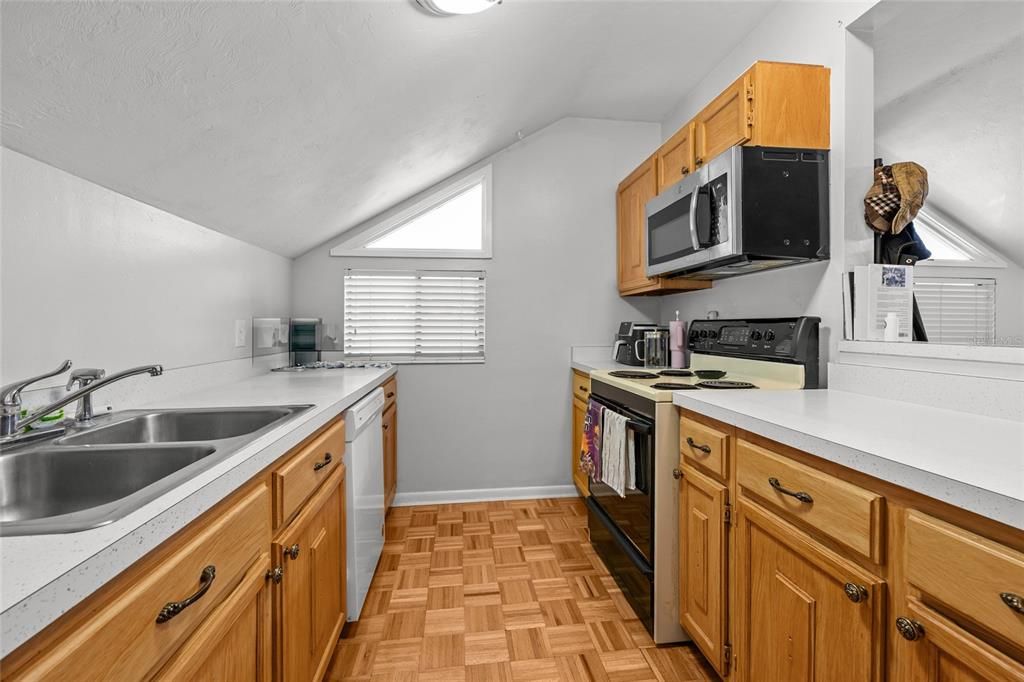 Active With Contract: $374,000 (4 beds, 3 baths, 3556 Square Feet)