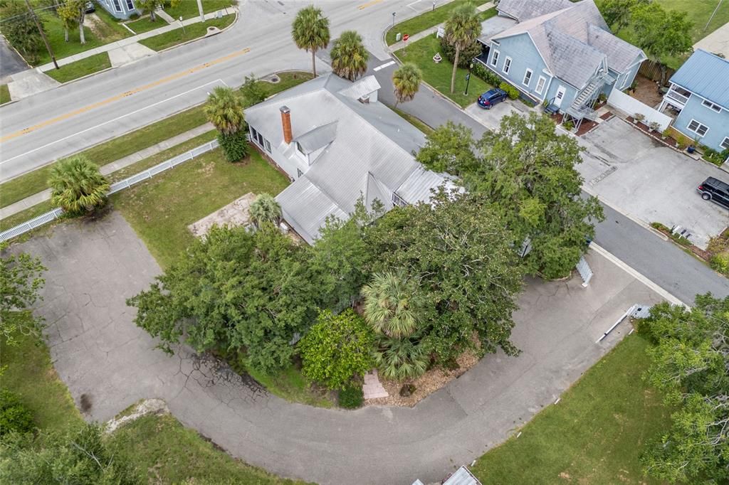 Active With Contract: $374,000 (4 beds, 3 baths, 3556 Square Feet)