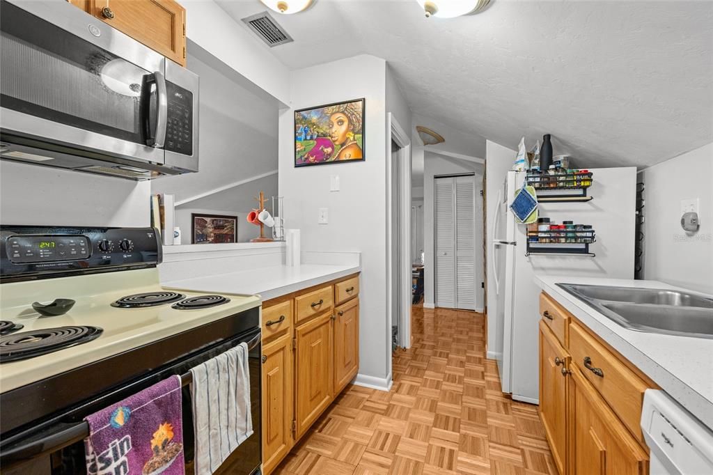 Active With Contract: $374,000 (4 beds, 3 baths, 3556 Square Feet)