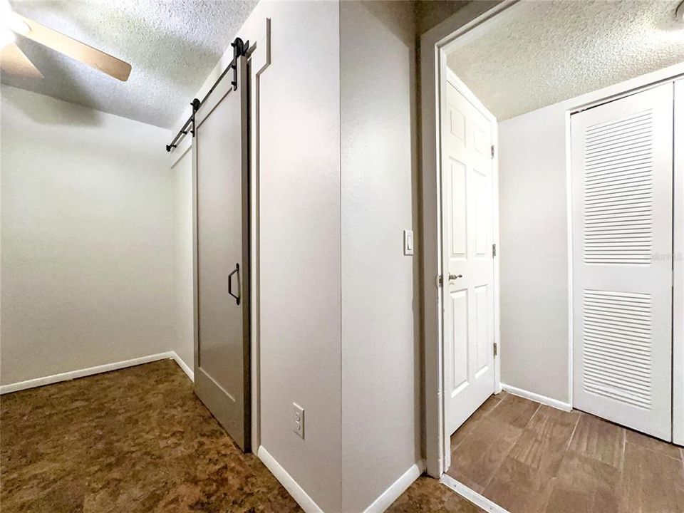 合同活跃: $69,000 (1 贝兹, 1 浴室, 783 平方英尺)