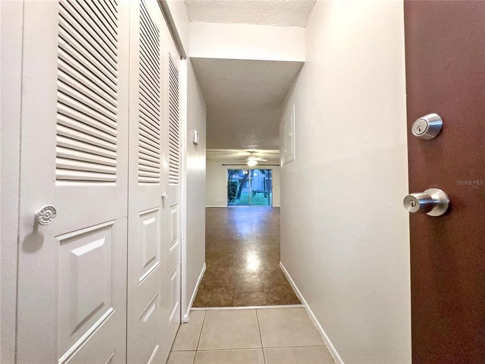 合同活跃: $69,000 (1 贝兹, 1 浴室, 783 平方英尺)