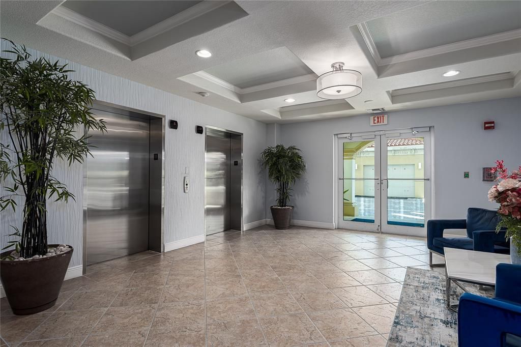 For Sale: $399,900 (2 beds, 2 baths, 1543 Square Feet)