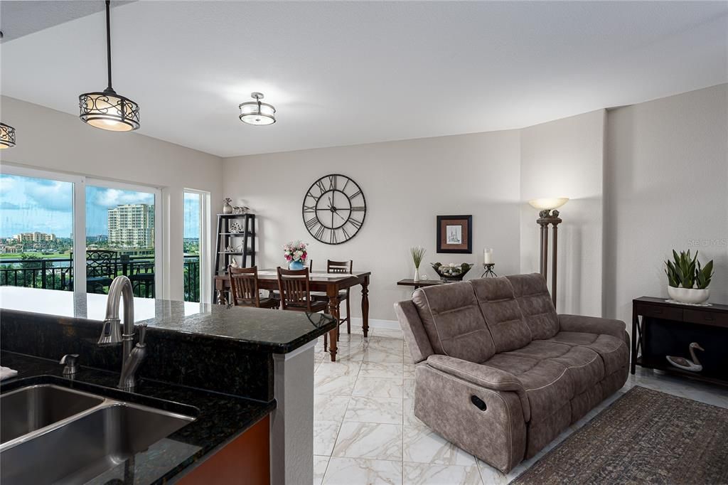 For Sale: $399,900 (2 beds, 2 baths, 1543 Square Feet)