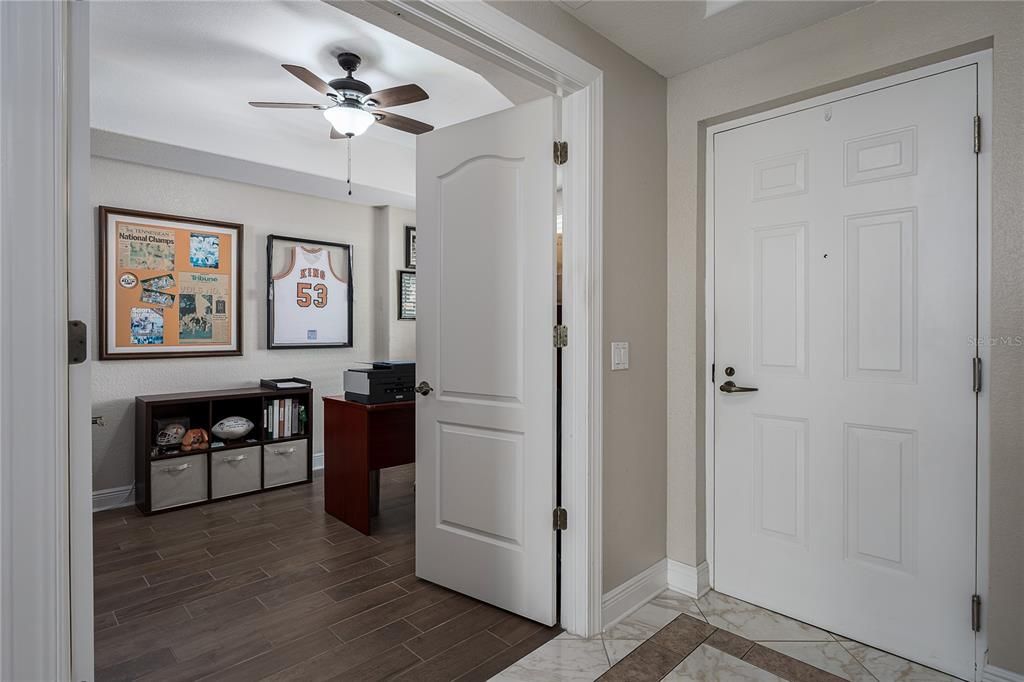 For Sale: $399,900 (2 beds, 2 baths, 1543 Square Feet)