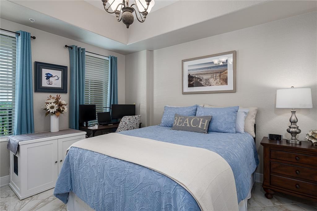 For Sale: $399,900 (2 beds, 2 baths, 1543 Square Feet)