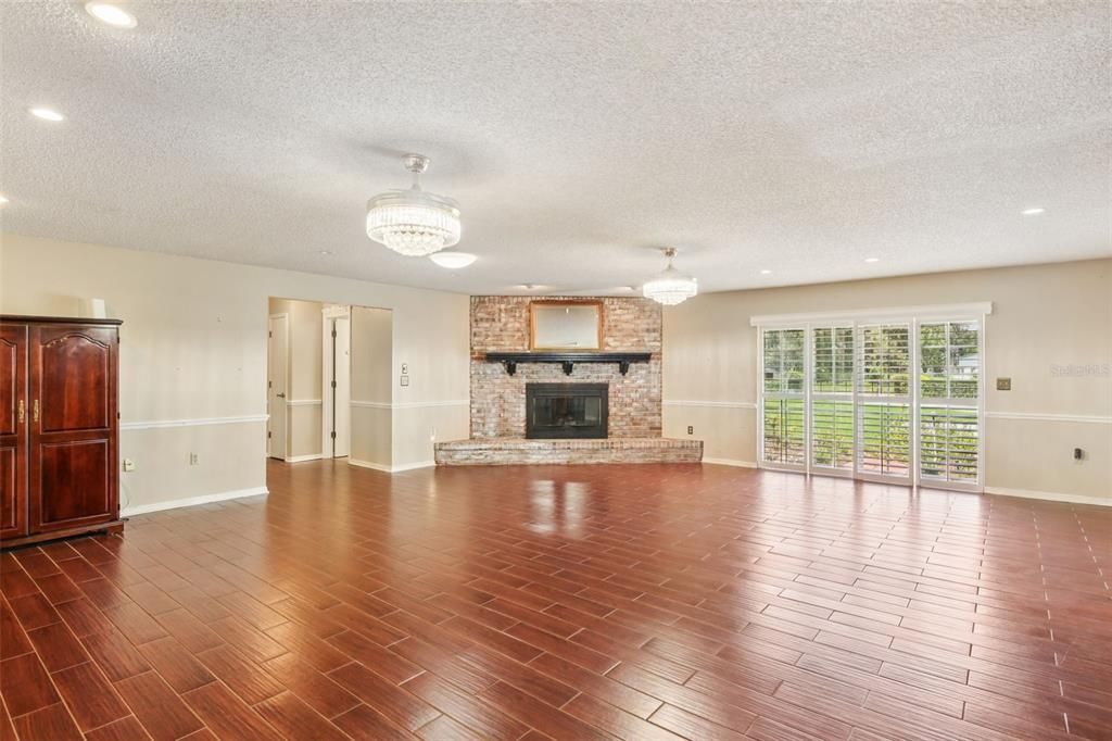 Active With Contract: $549,900 (4 beds, 2 baths, 3741 Square Feet)