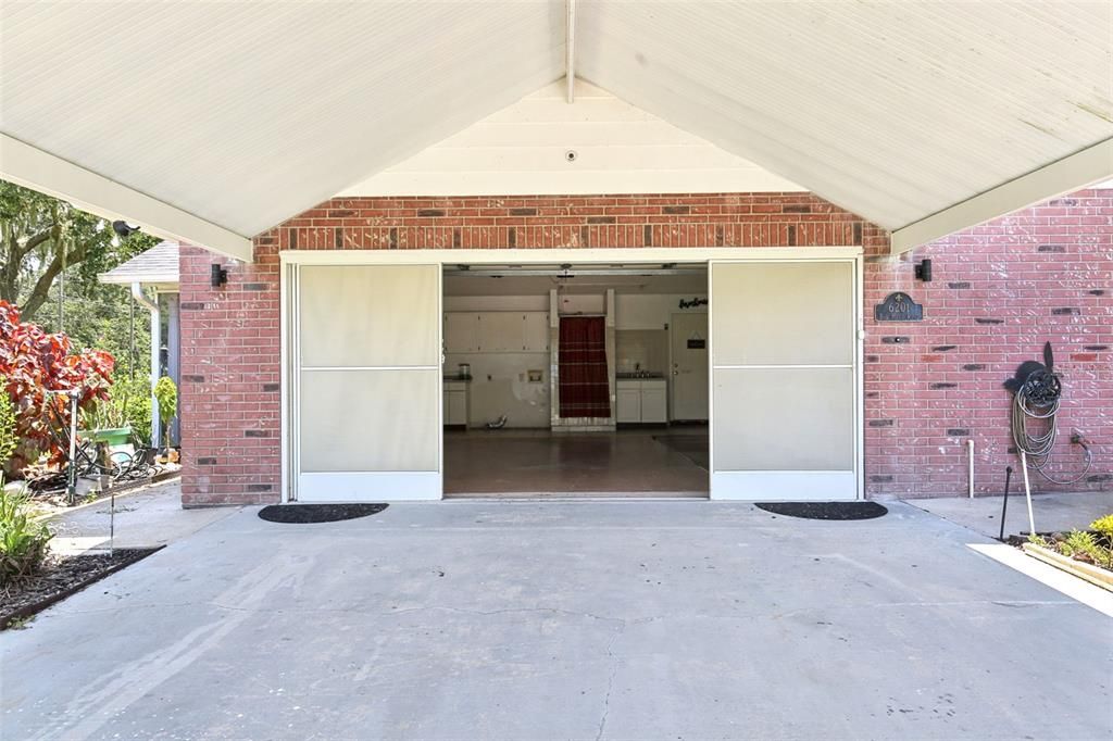 Active With Contract: $549,900 (4 beds, 2 baths, 3741 Square Feet)