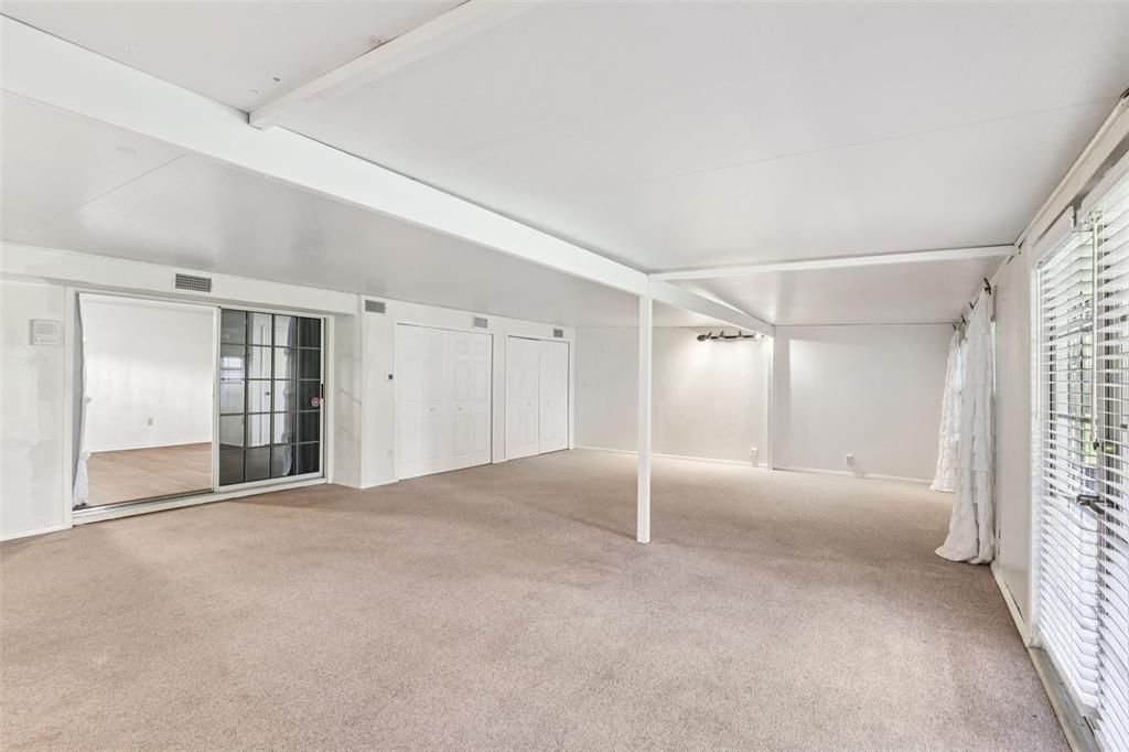 Active With Contract: $549,900 (4 beds, 2 baths, 3741 Square Feet)