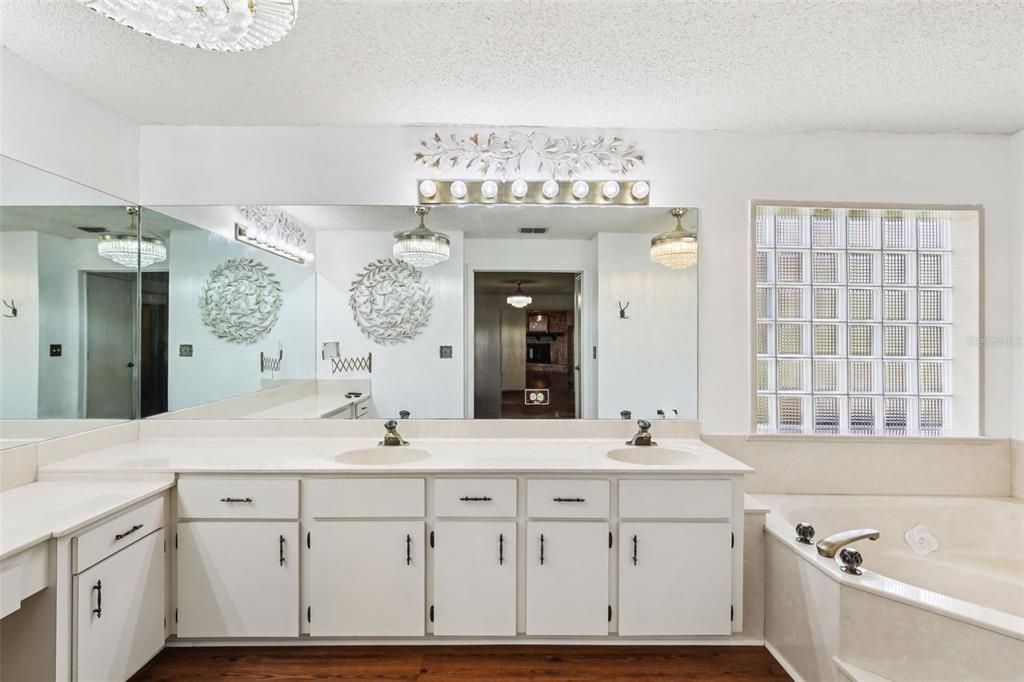 Active With Contract: $549,900 (4 beds, 2 baths, 3741 Square Feet)