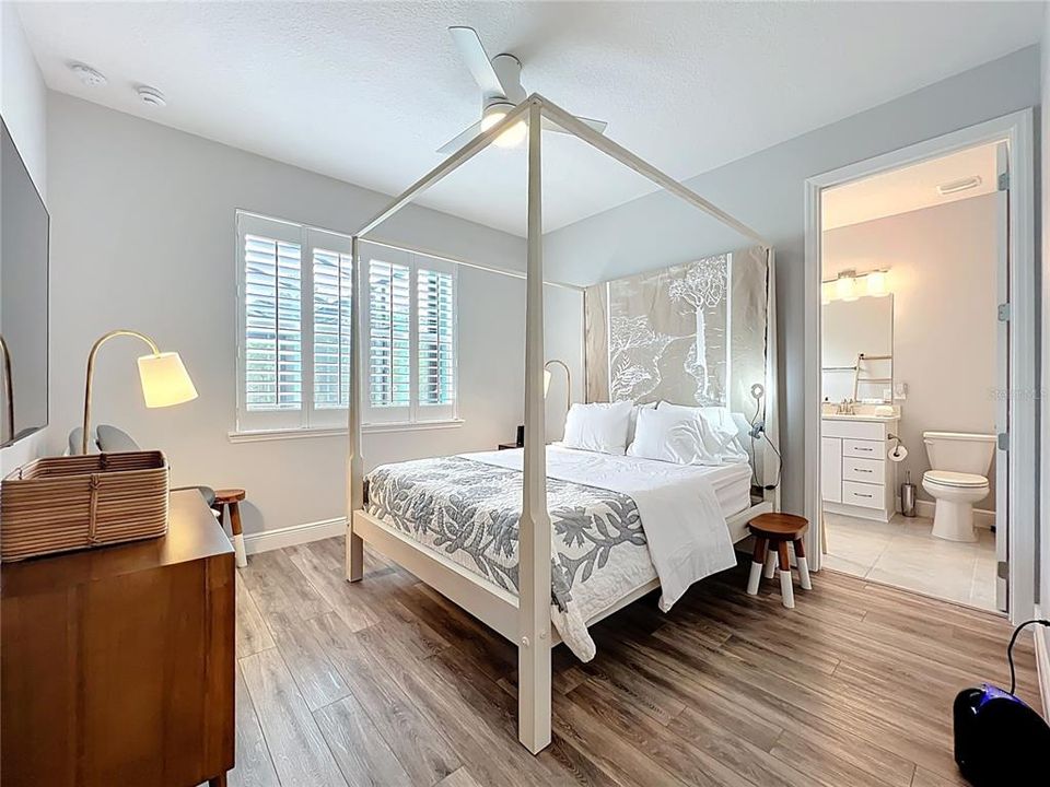 For Sale: $3,000,000 (5 beds, 5 baths, 4000 Square Feet)