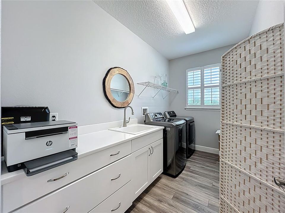 For Sale: $3,000,000 (5 beds, 5 baths, 4000 Square Feet)