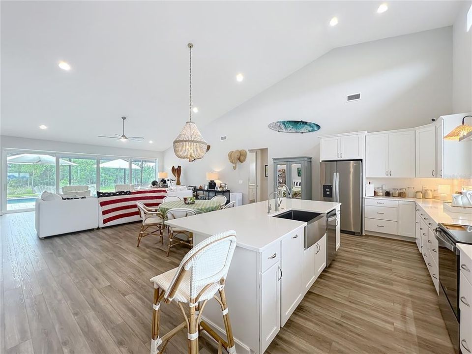 For Sale: $3,000,000 (5 beds, 5 baths, 4000 Square Feet)