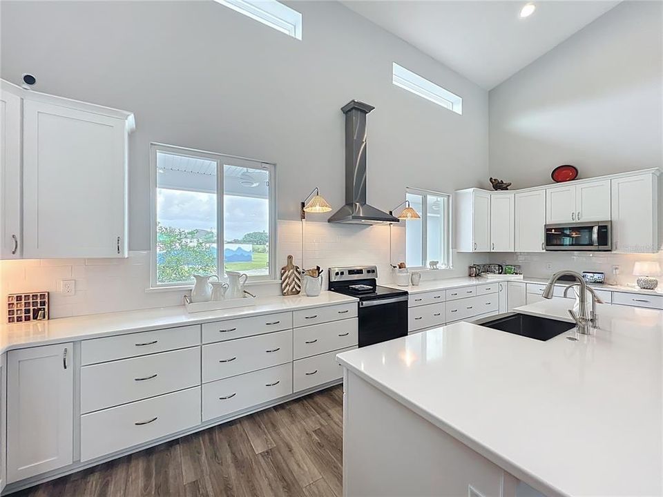 For Sale: $3,000,000 (5 beds, 5 baths, 4000 Square Feet)