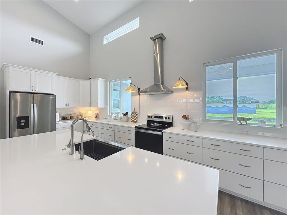 For Sale: $3,000,000 (5 beds, 5 baths, 4000 Square Feet)