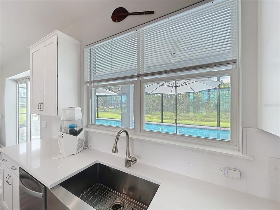 For Sale: $3,000,000 (5 beds, 5 baths, 4000 Square Feet)