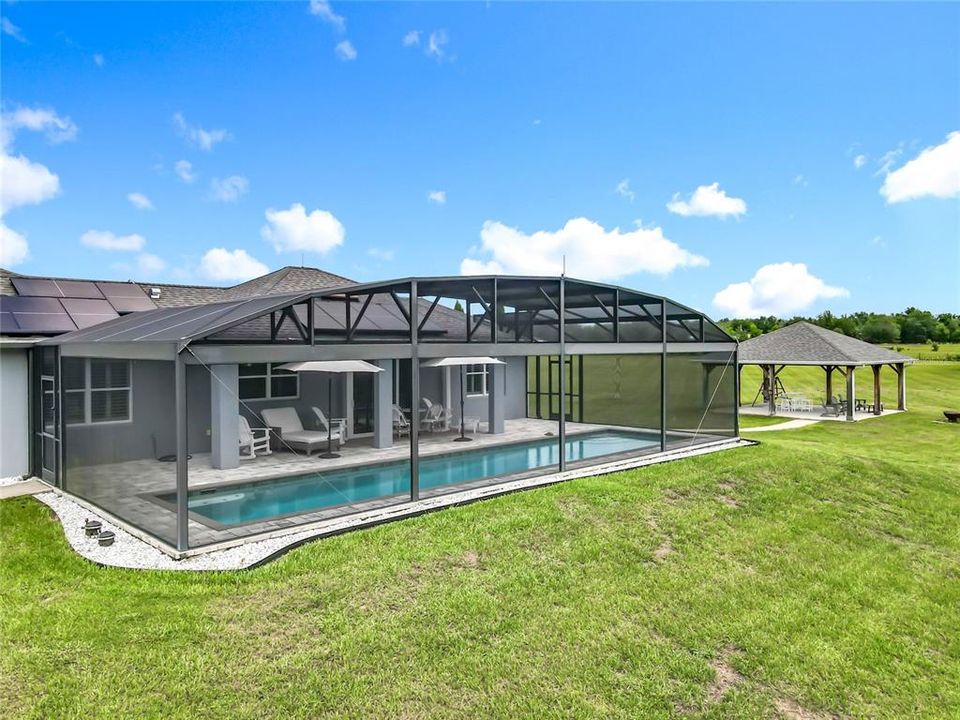 For Sale: $3,000,000 (5 beds, 5 baths, 4000 Square Feet)