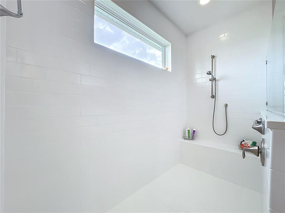 For Sale: $3,000,000 (5 beds, 5 baths, 4000 Square Feet)