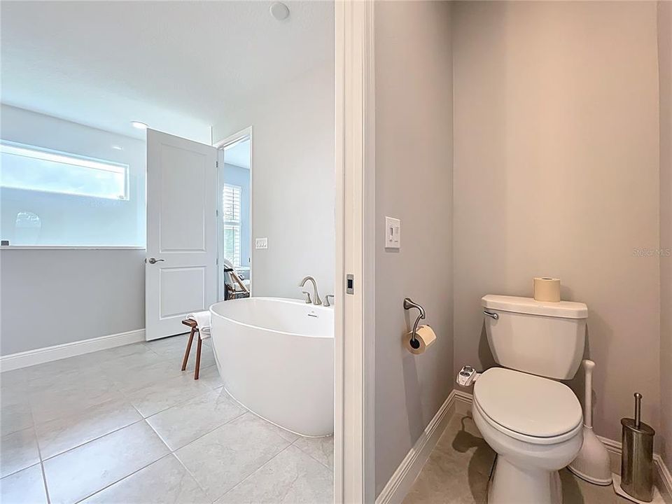 For Sale: $3,000,000 (5 beds, 5 baths, 4000 Square Feet)