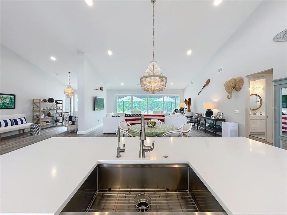 For Sale: $3,000,000 (5 beds, 5 baths, 4000 Square Feet)