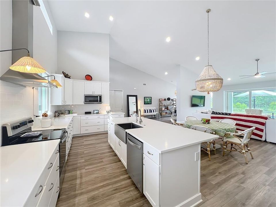 For Sale: $3,000,000 (5 beds, 5 baths, 4000 Square Feet)