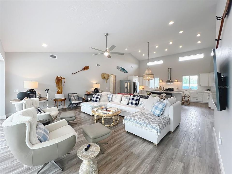 For Sale: $3,000,000 (5 beds, 5 baths, 4000 Square Feet)