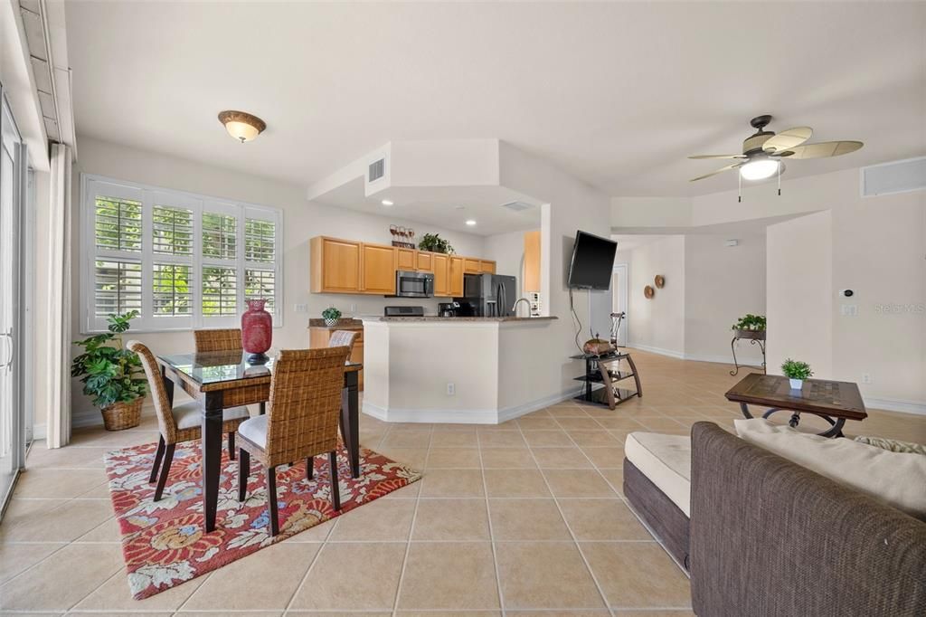 待售: $475,000 (3 贝兹, 2 浴室, 1496 平方英尺)