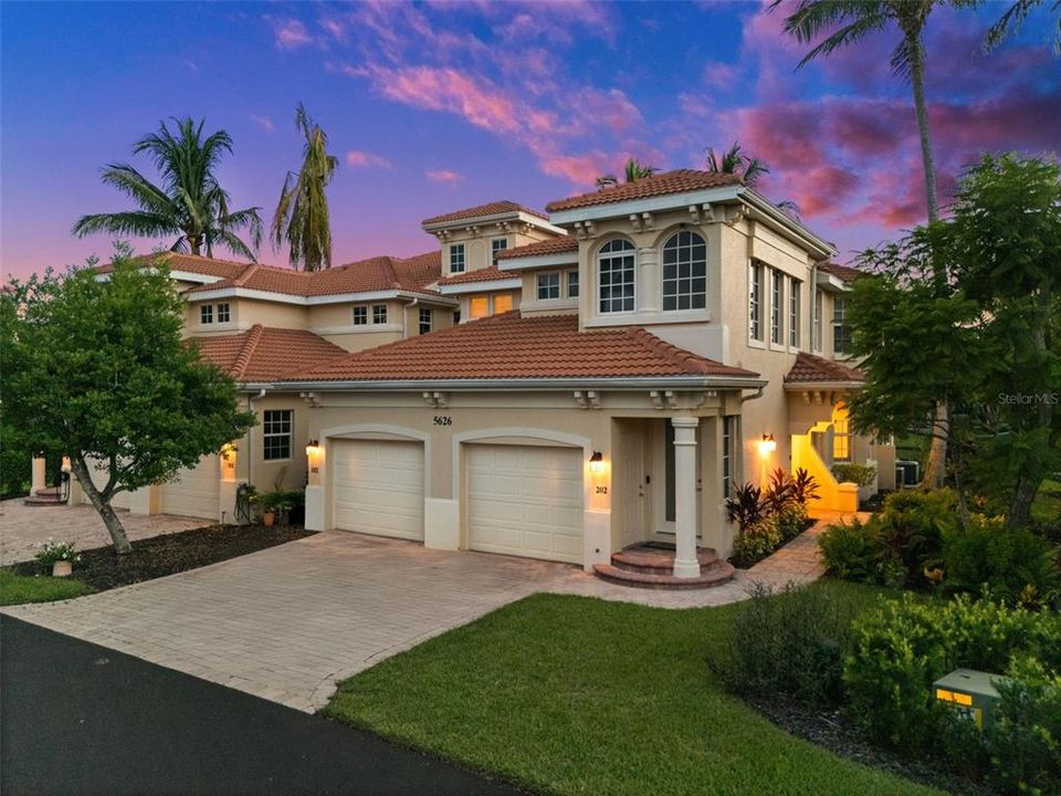 待售: $475,000 (3 贝兹, 2 浴室, 1496 平方英尺)