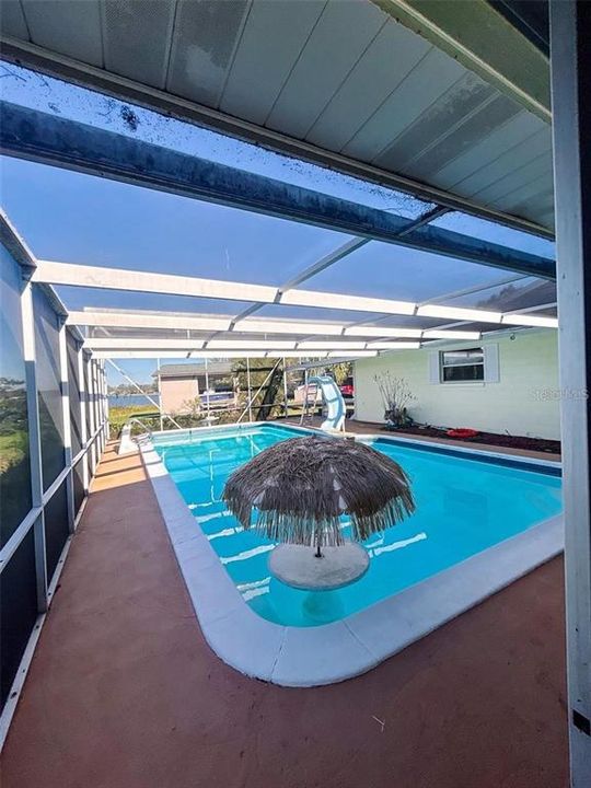 En Venta: $499,900 (4 camas, 3 baños, 2747 Pies cuadrados)