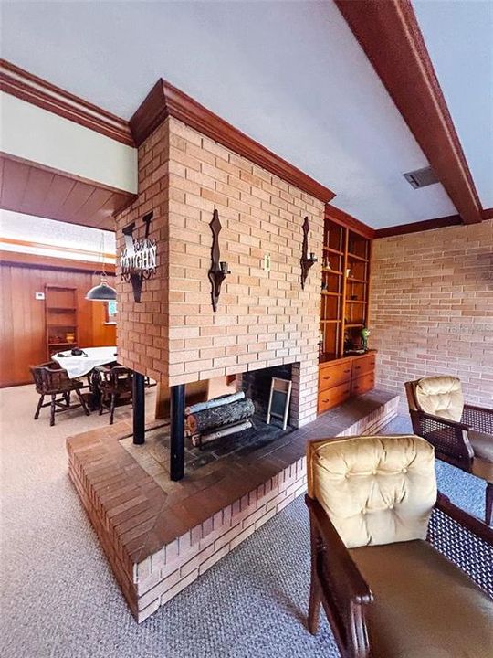 En Venta: $499,900 (4 camas, 3 baños, 2747 Pies cuadrados)