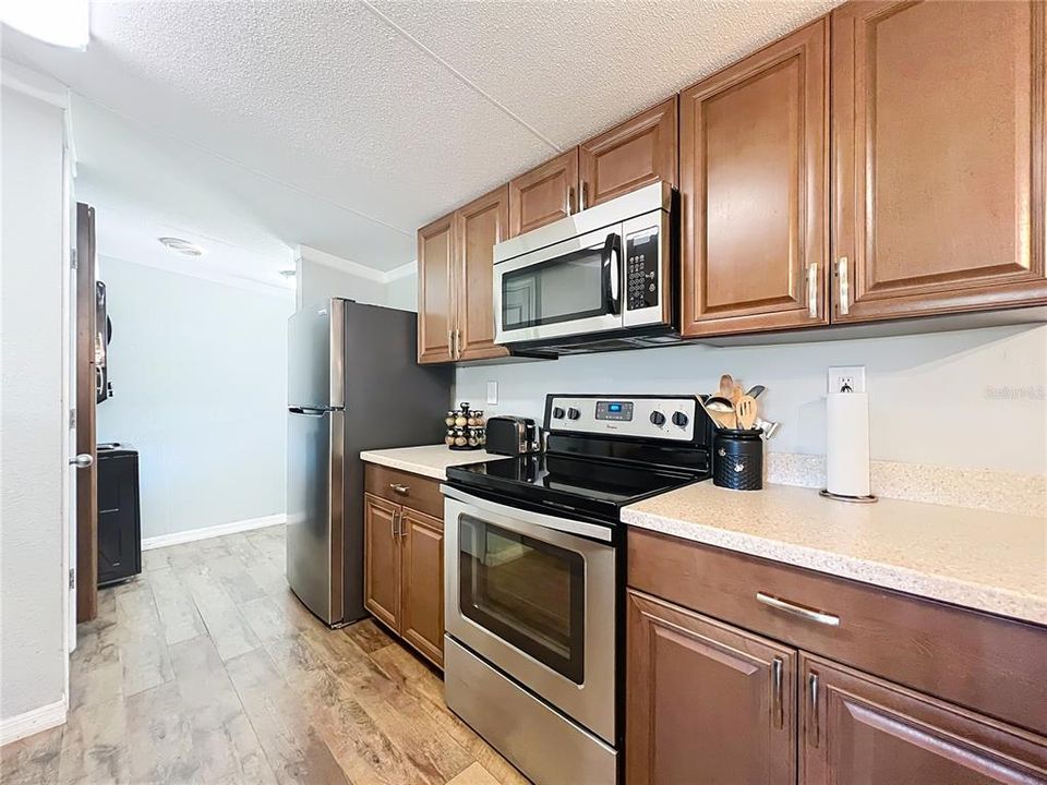 For Sale: $650,000 (3 beds, 2 baths, 1080 Square Feet)