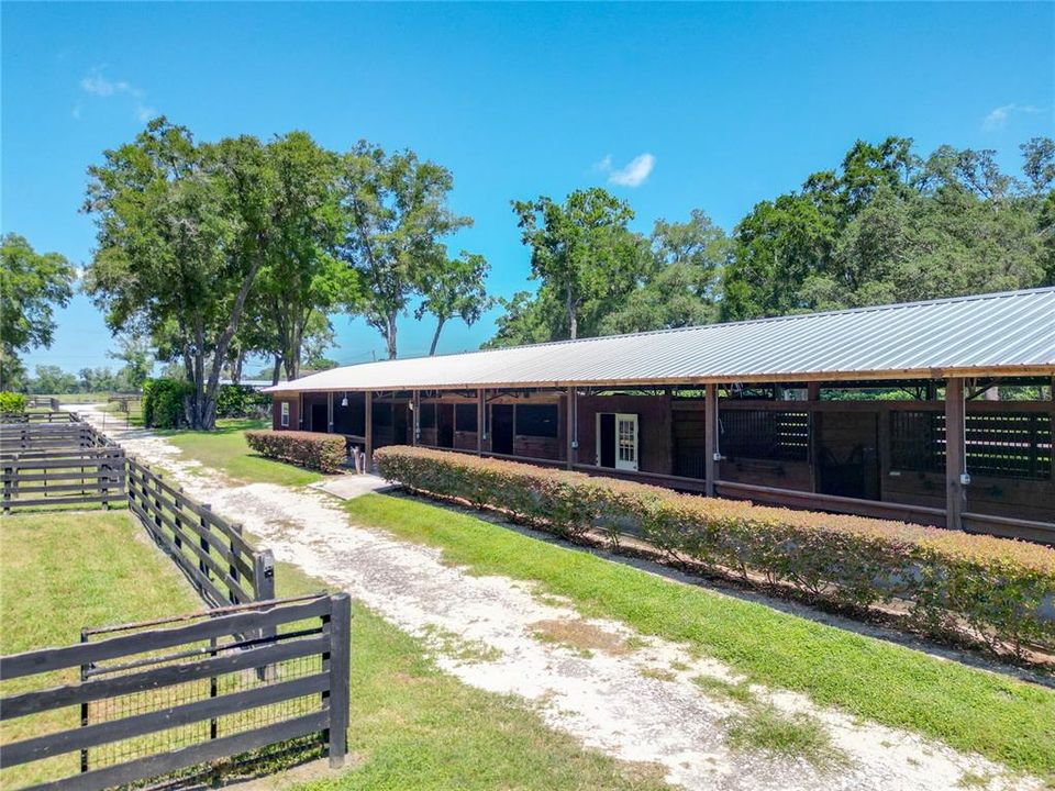 For Sale: $650,000 (3 beds, 2 baths, 1080 Square Feet)