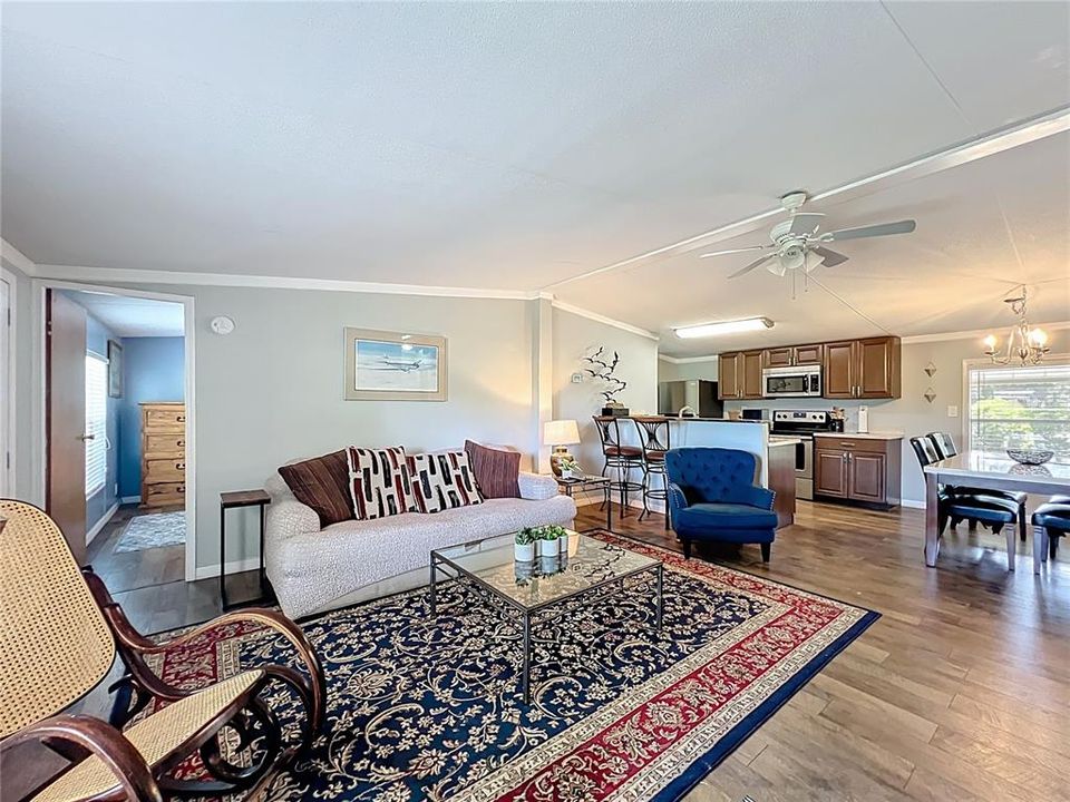 For Sale: $650,000 (3 beds, 2 baths, 1080 Square Feet)