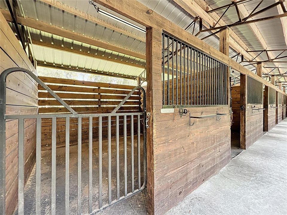 For Sale: $650,000 (3 beds, 2 baths, 1080 Square Feet)