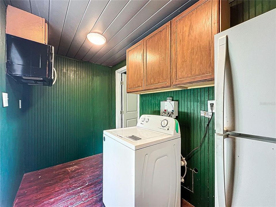 For Sale: $650,000 (3 beds, 2 baths, 1080 Square Feet)