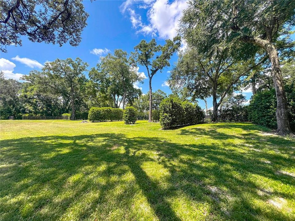 For Sale: $650,000 (3 beds, 2 baths, 1080 Square Feet)