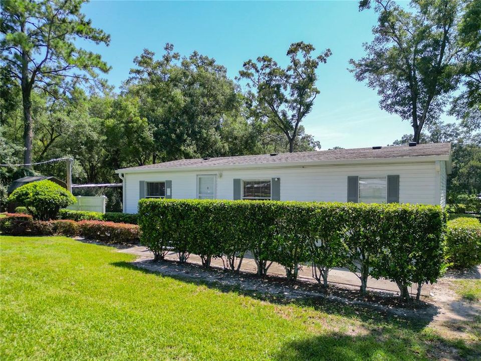 For Sale: $650,000 (3 beds, 2 baths, 1080 Square Feet)