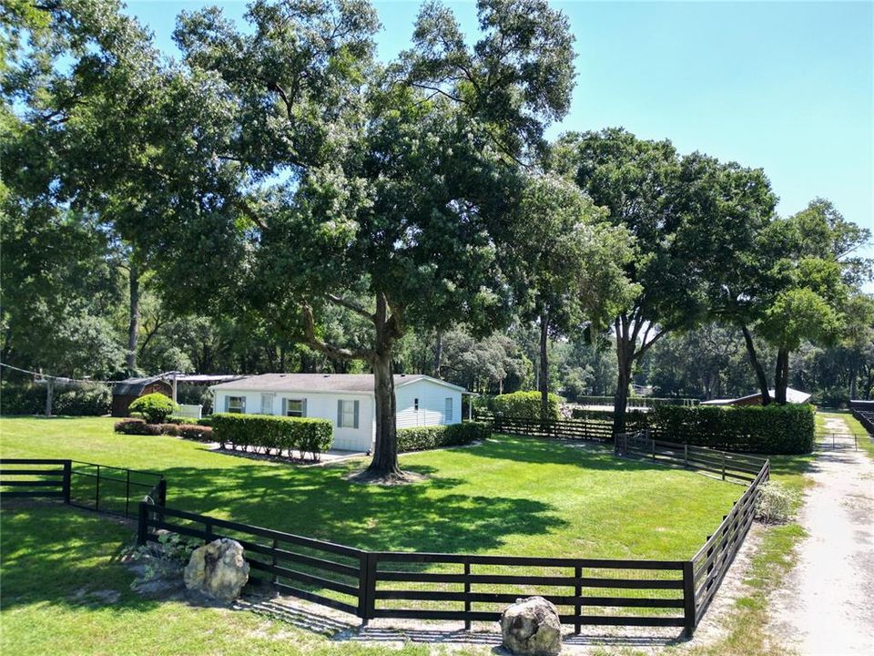 For Sale: $650,000 (3 beds, 2 baths, 1080 Square Feet)