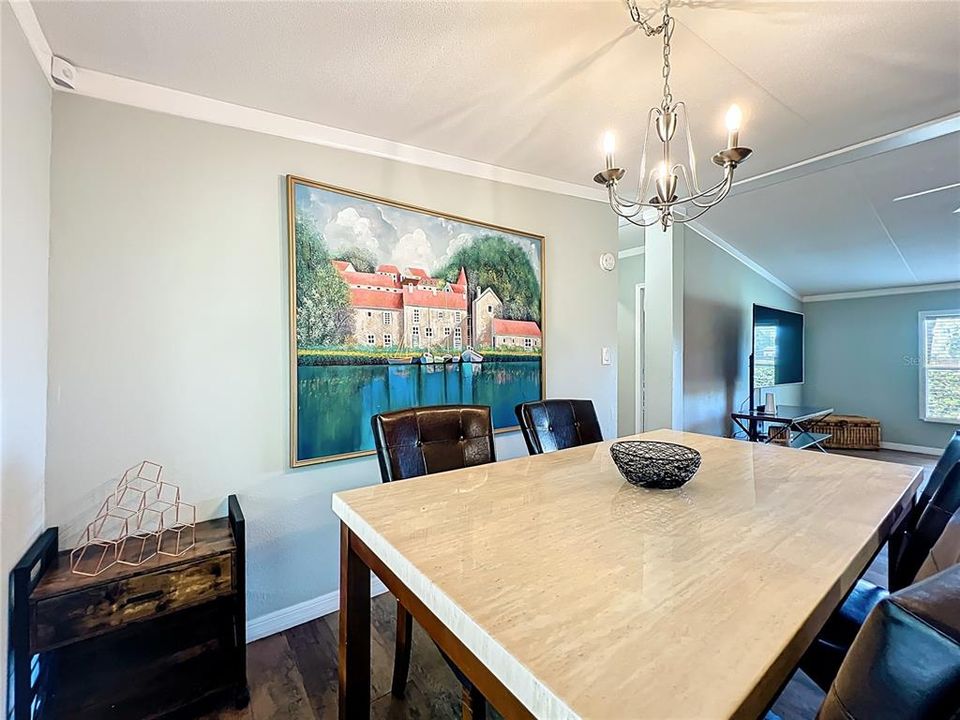 For Sale: $650,000 (3 beds, 2 baths, 1080 Square Feet)