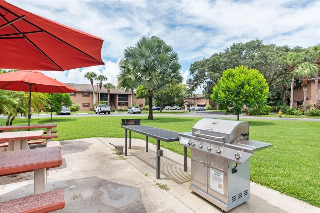 For Rent: $1,750 (2 beds, 2 baths, 899 Square Feet)