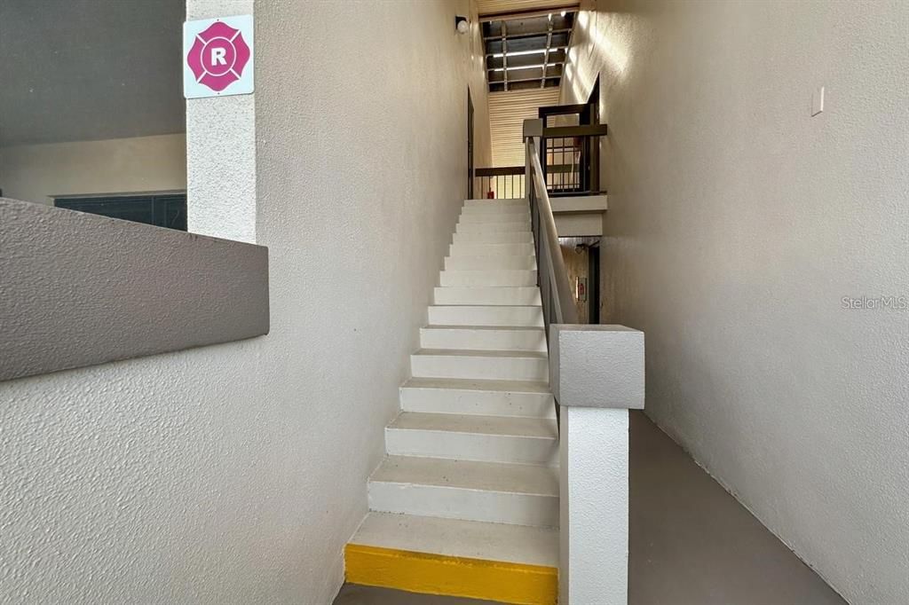 For Rent: $1,750 (2 beds, 2 baths, 899 Square Feet)