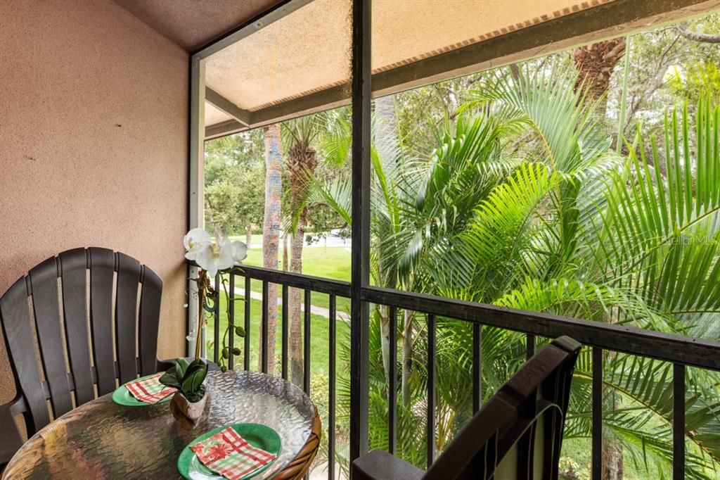 For Rent: $1,750 (2 beds, 2 baths, 899 Square Feet)