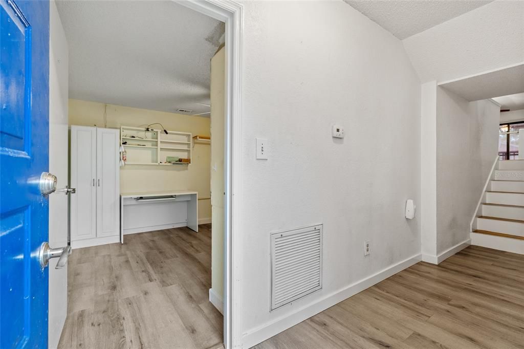 Active With Contract: $189,900 (2 beds, 2 baths, 1245 Square Feet)