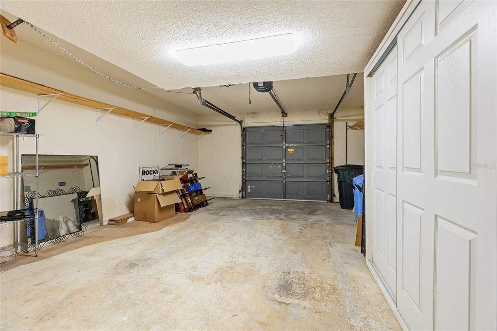 Active With Contract: $189,900 (2 beds, 2 baths, 1245 Square Feet)