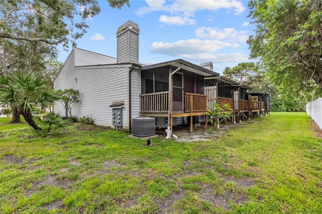 Active With Contract: $189,900 (2 beds, 2 baths, 1245 Square Feet)