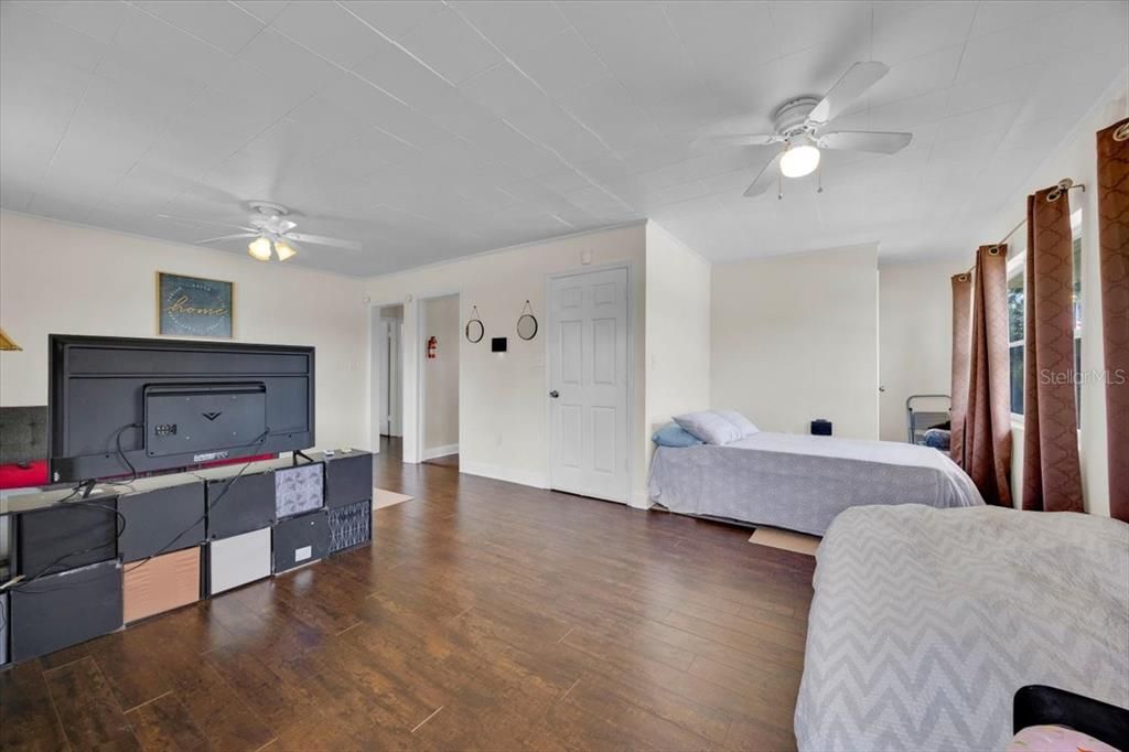 На продажу: $499,000 (4 спален, 0 ванн, 3264 Квадратных фут)