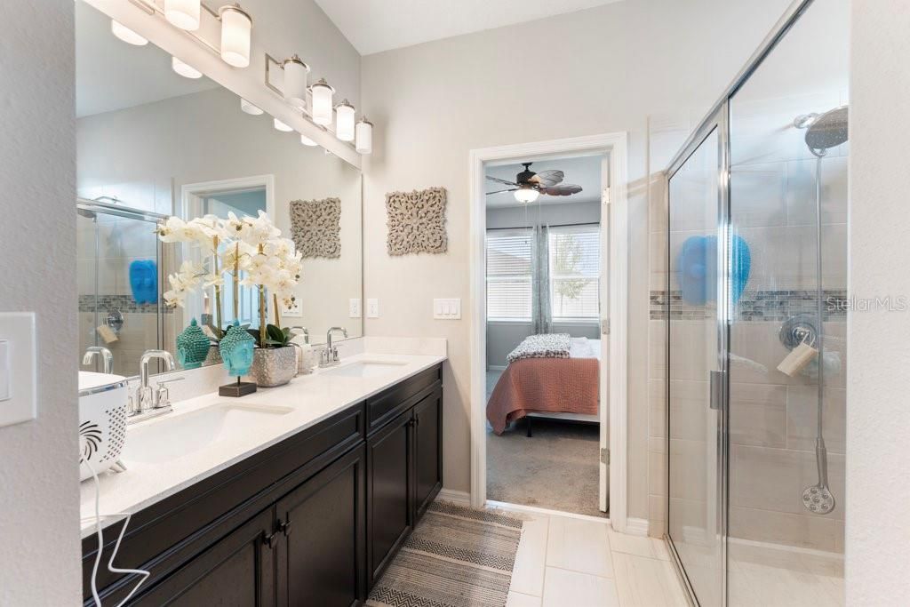 For Sale: $390,000 (4 beds, 2 baths, 1910 Square Feet)