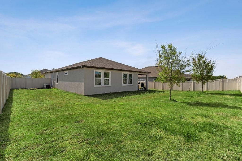 For Sale: $390,000 (4 beds, 2 baths, 1910 Square Feet)